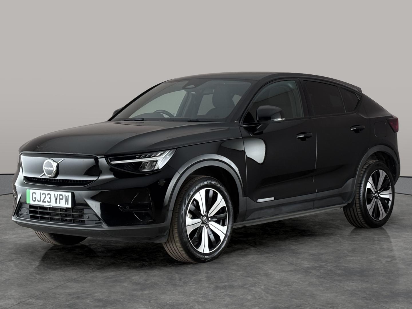2023 VOLVO C40