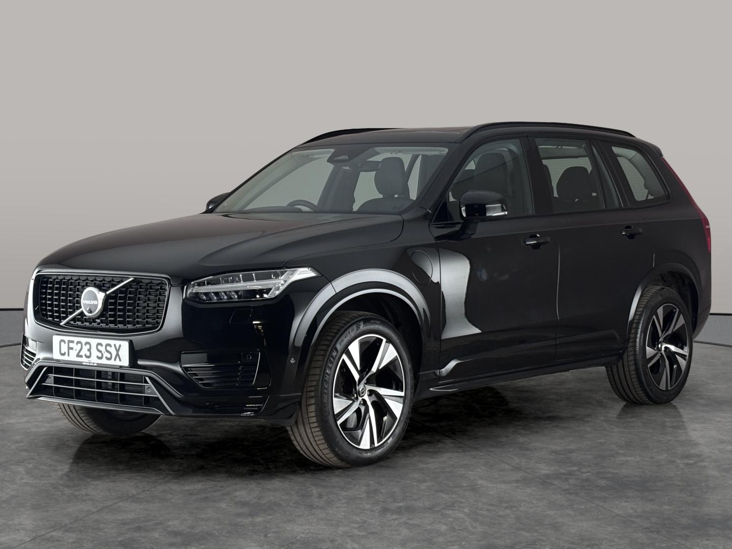 2023 VOLVO XC90