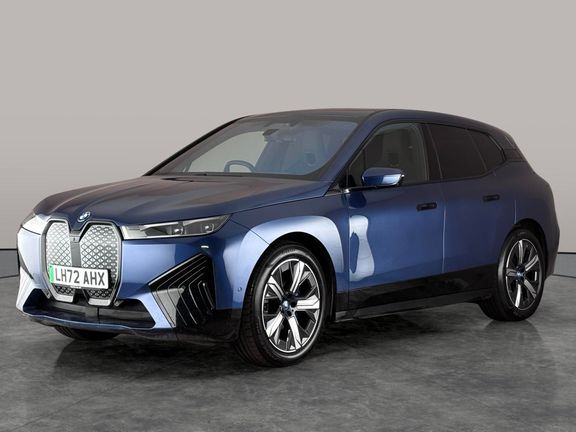 BMW iX