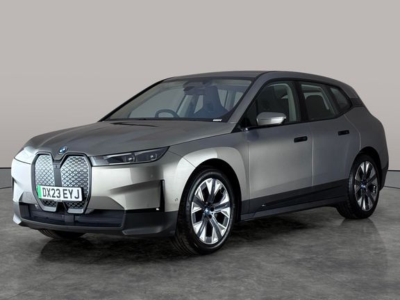 BMW iX