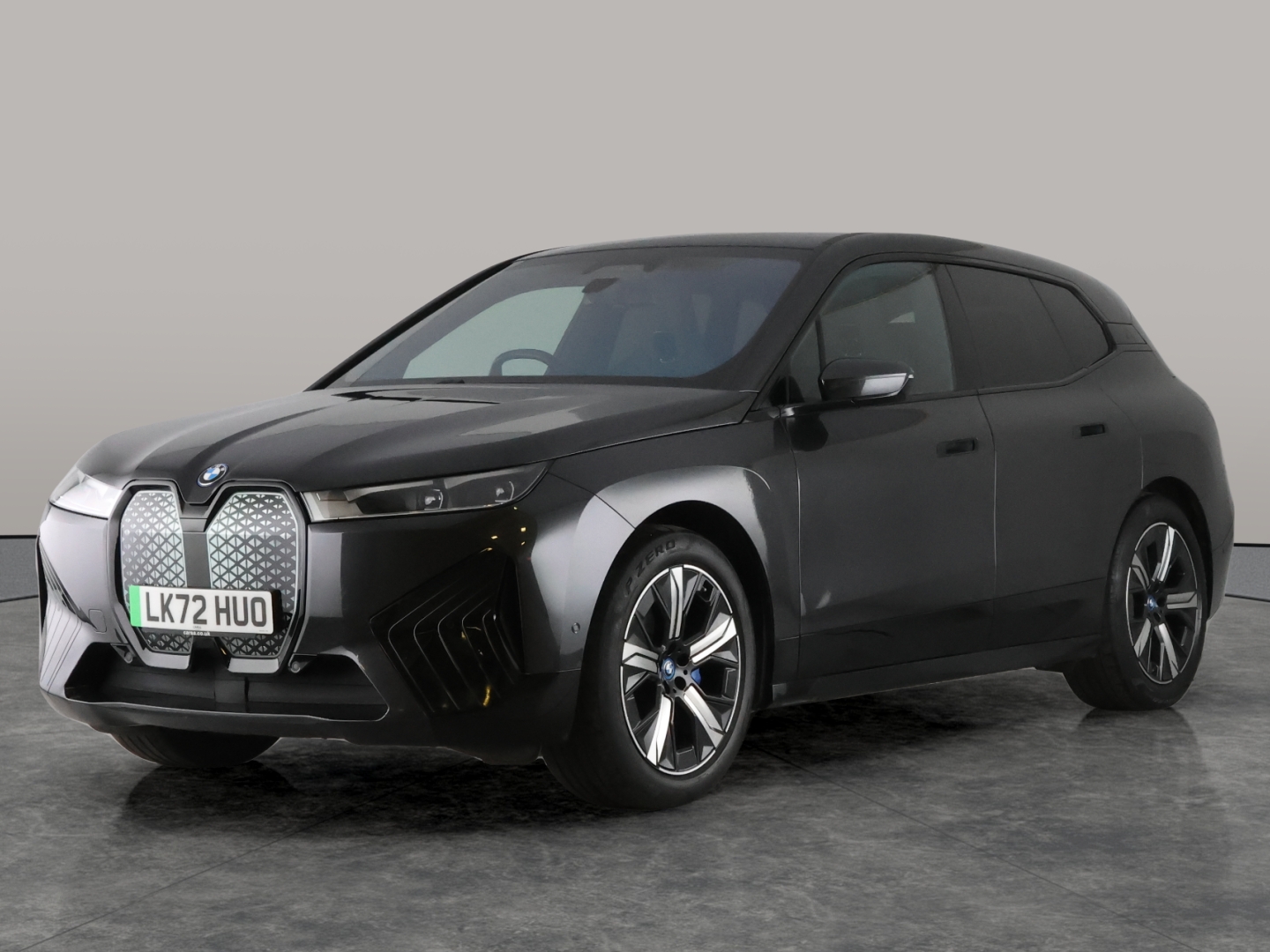 BMW iX listing photo