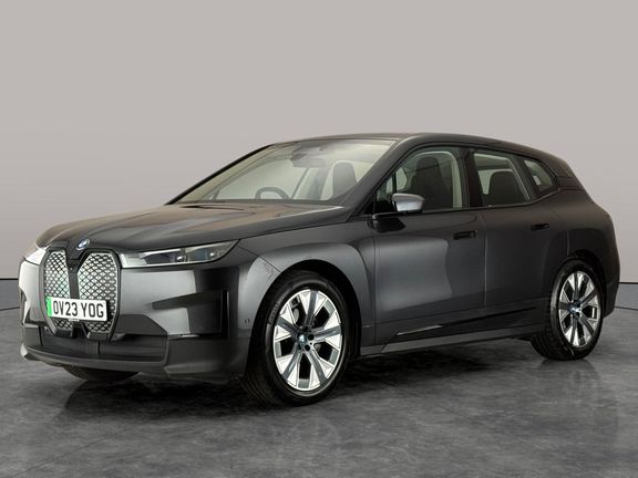 BMW iX