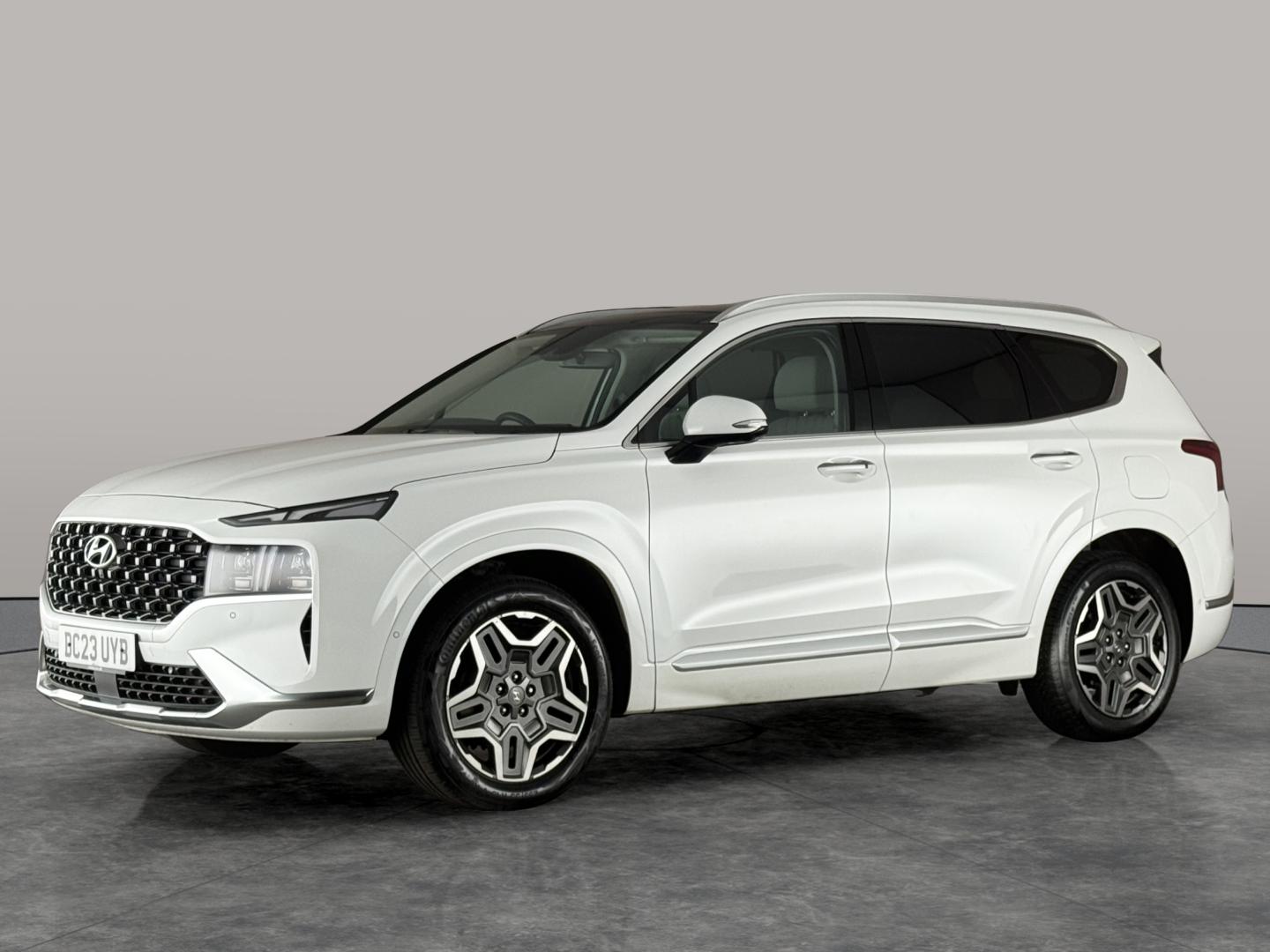 Hyundai Santa Fe listing photo