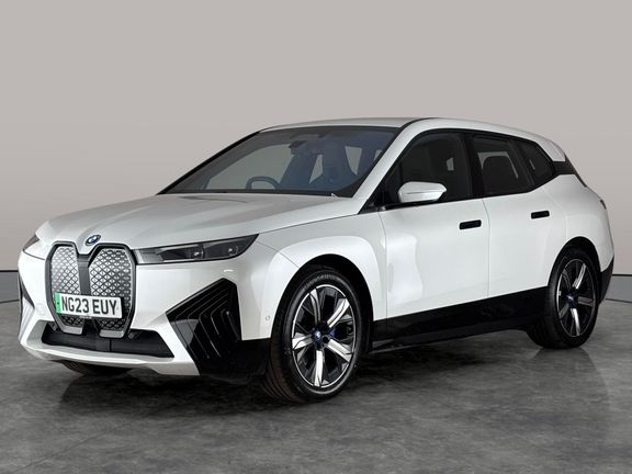 BMW iX