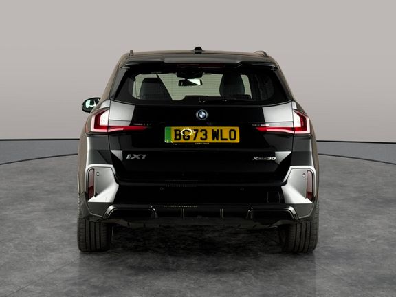 BMW iX1