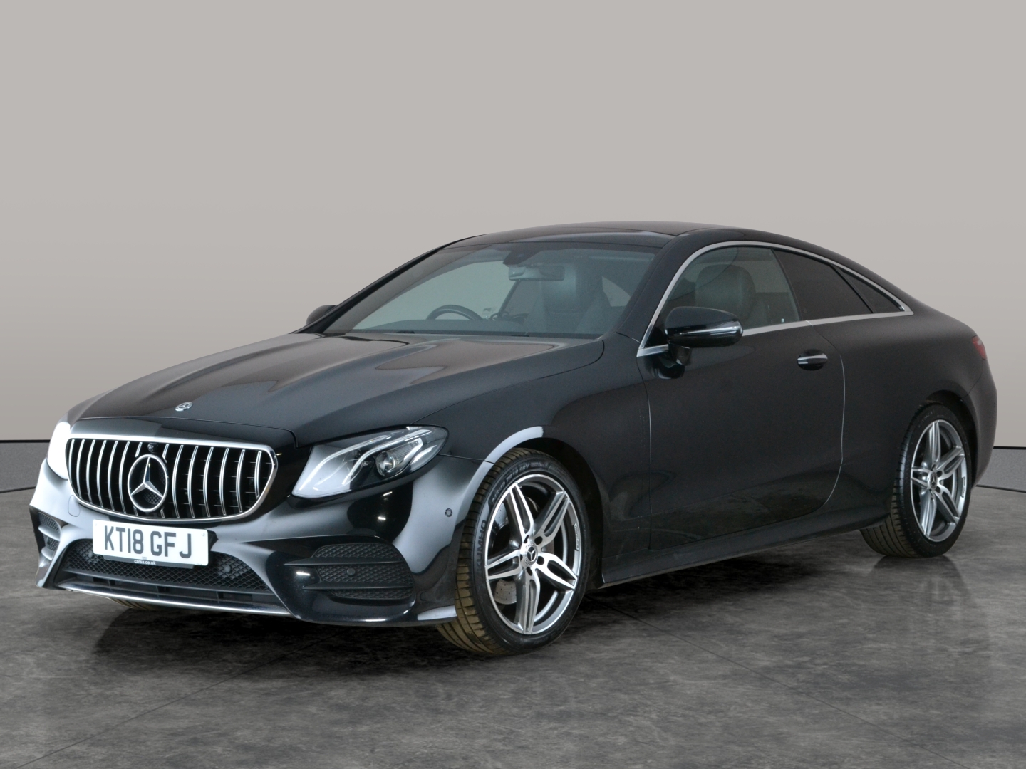Mercedes-Benz E Class listing photo