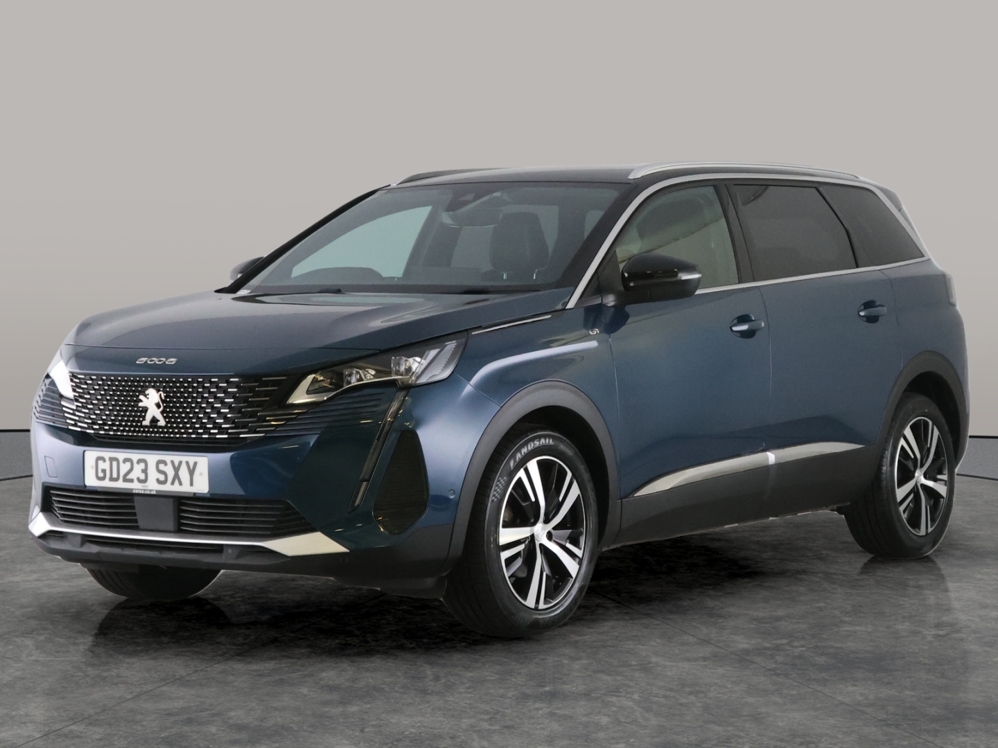 Peugeot 5008 listing photo