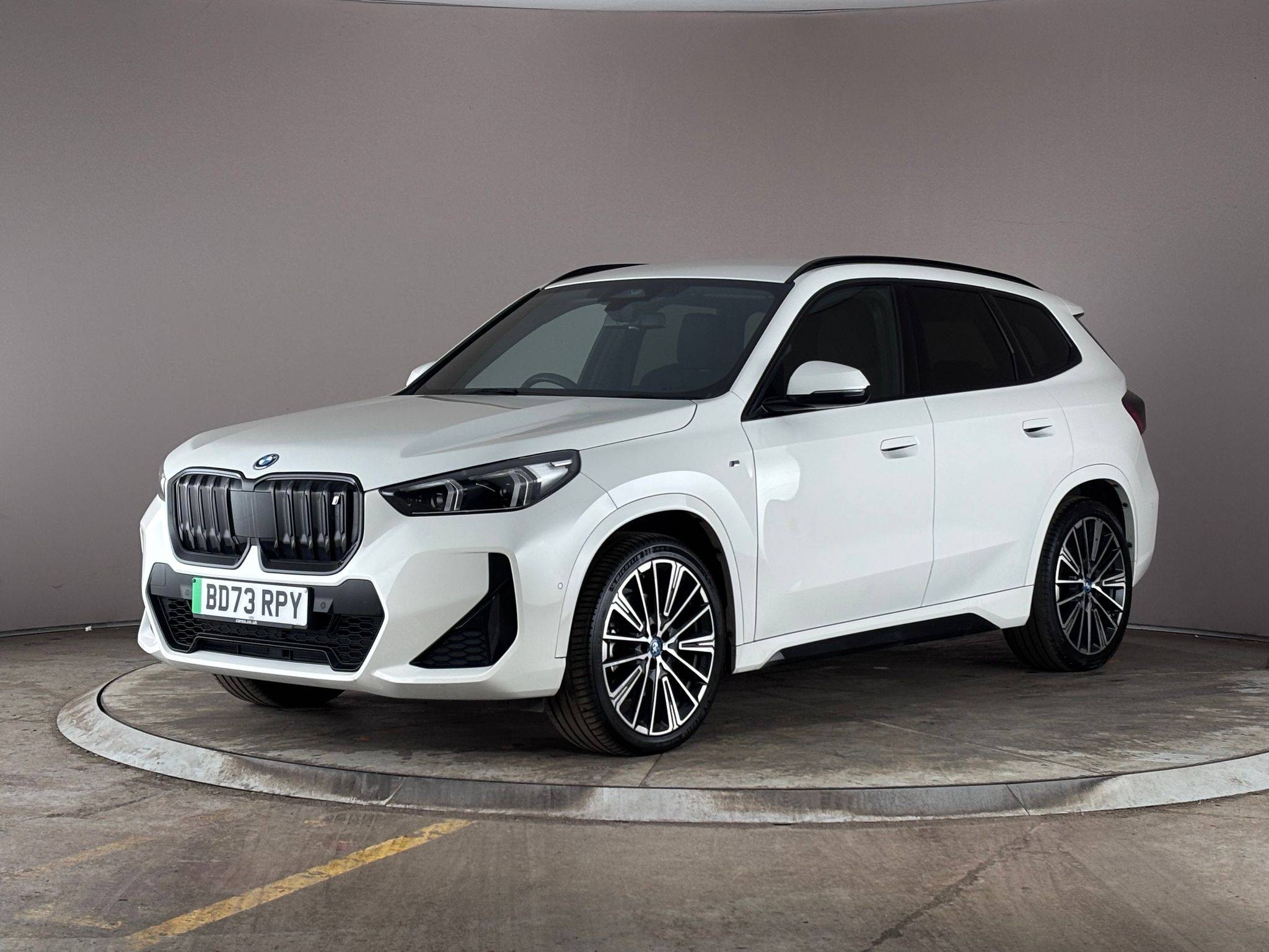 BMW iX1
