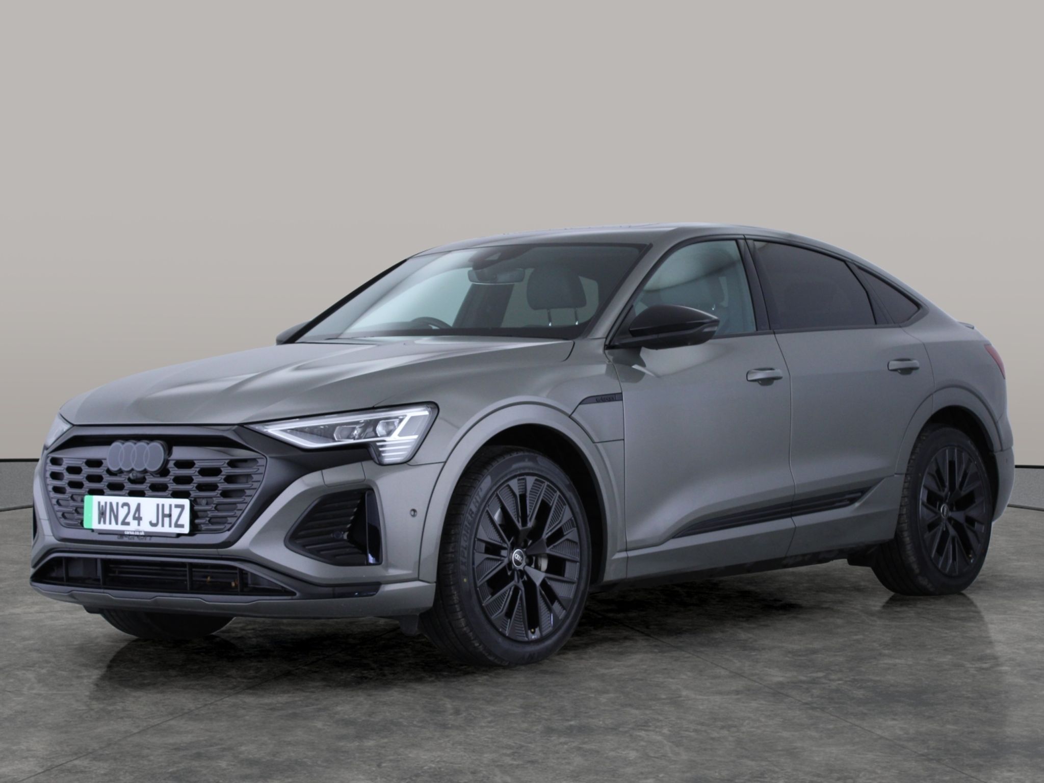 Audi Q8 E-tron